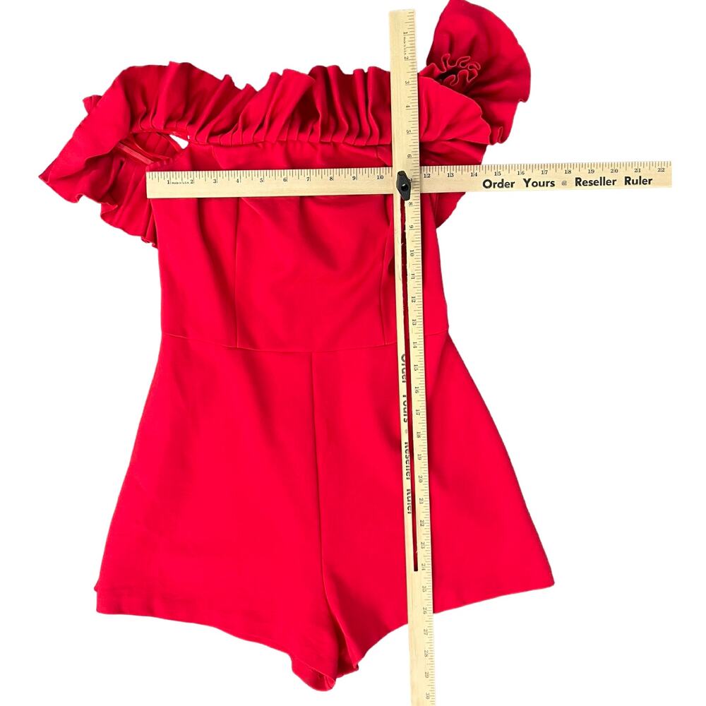 Urban Outfitters Cherry Red Rouge Off Shoulder Ruffle Heather Shorts Romper sz 2 - Picture 3 of 14